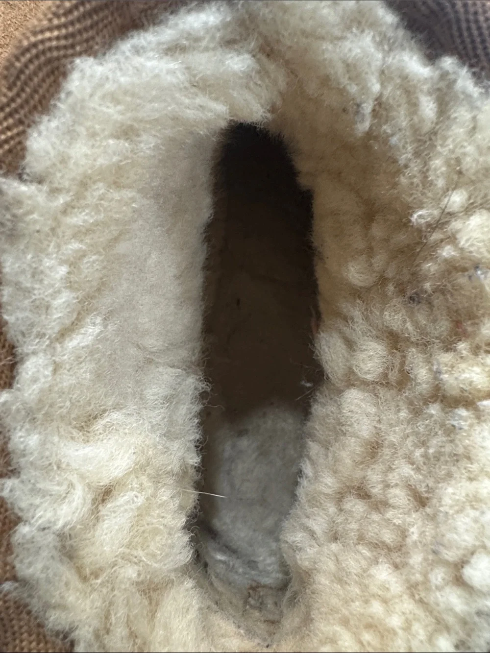 Uggs kid 4 or 5